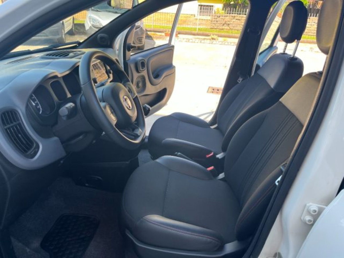 Fiat Panda 1.0 firefly hybrid s&s 70cv (13)