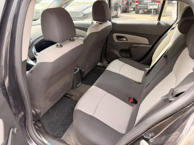 Chevrolet Cruze 1.6 5 porte LS (13)
