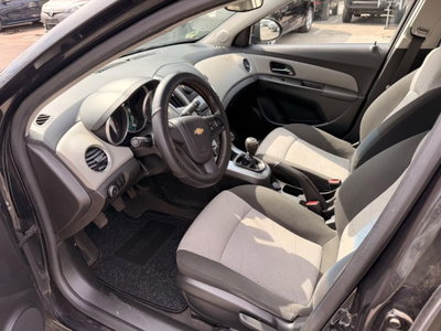 Chevrolet Cruze 1.6 5 porte LS (14)