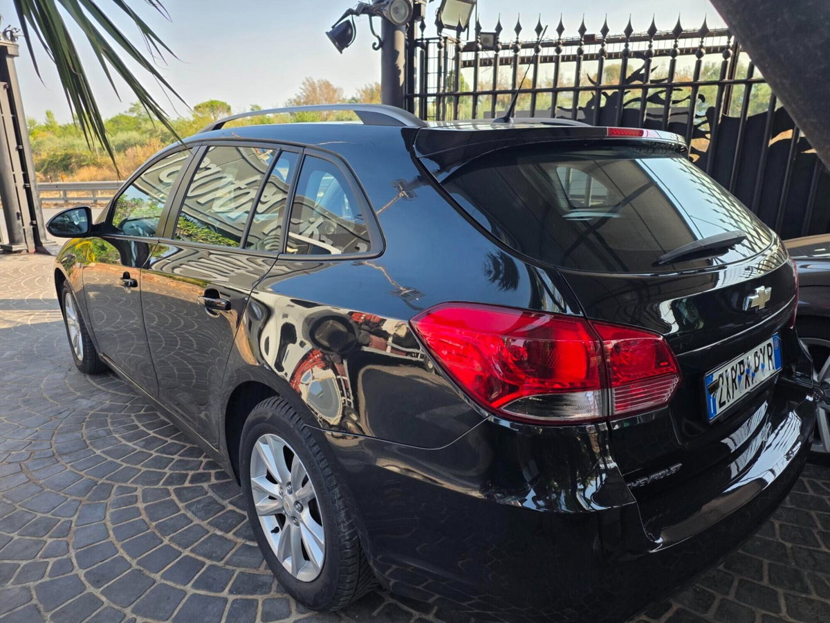 Chevrolet Cruze 1.6 5 porte LS (3)