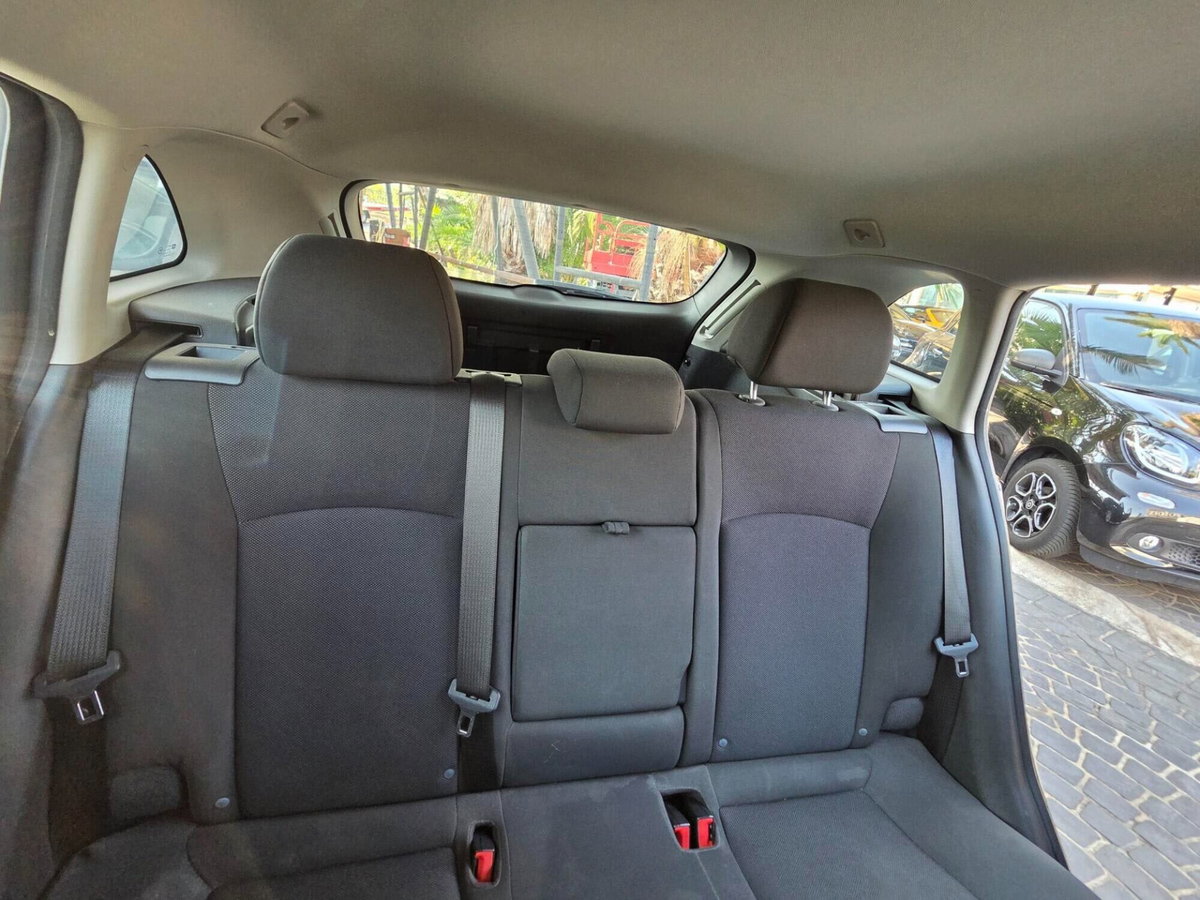 Chevrolet Cruze 1.6 5 porte LS (4)