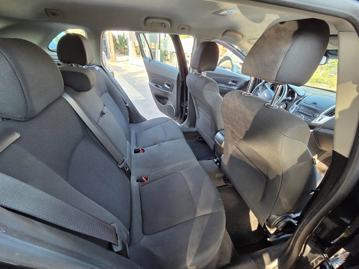 Chevrolet Cruze 1.6 5 porte LS (5)