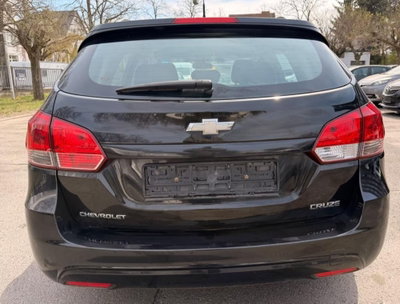 Chevrolet Cruze 1.6 5 porte LS (6)