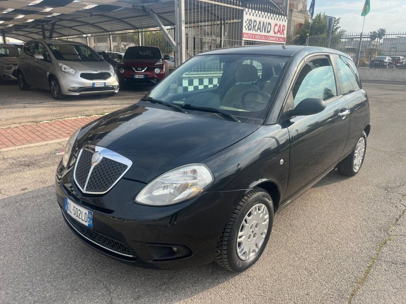 Lancia Ypsilon Multijet 16V Oro