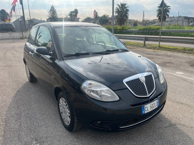 Lancia Ypsilon Multijet 16V Oro (3)
