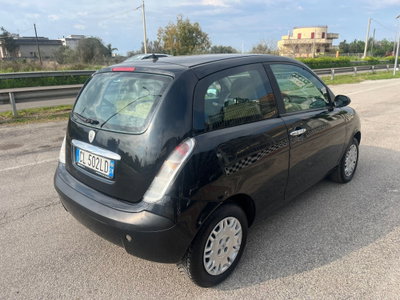 Lancia Ypsilon Multijet 16V Oro (5)