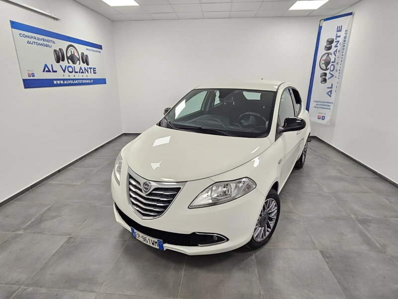 Lancia Ypsilon 1.2 69 CV 5 porte Platinum