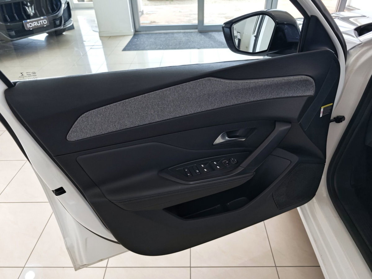 Peugeot 308 SW BlueHDi 130 S&S EAT8 Allure Pack (11)
