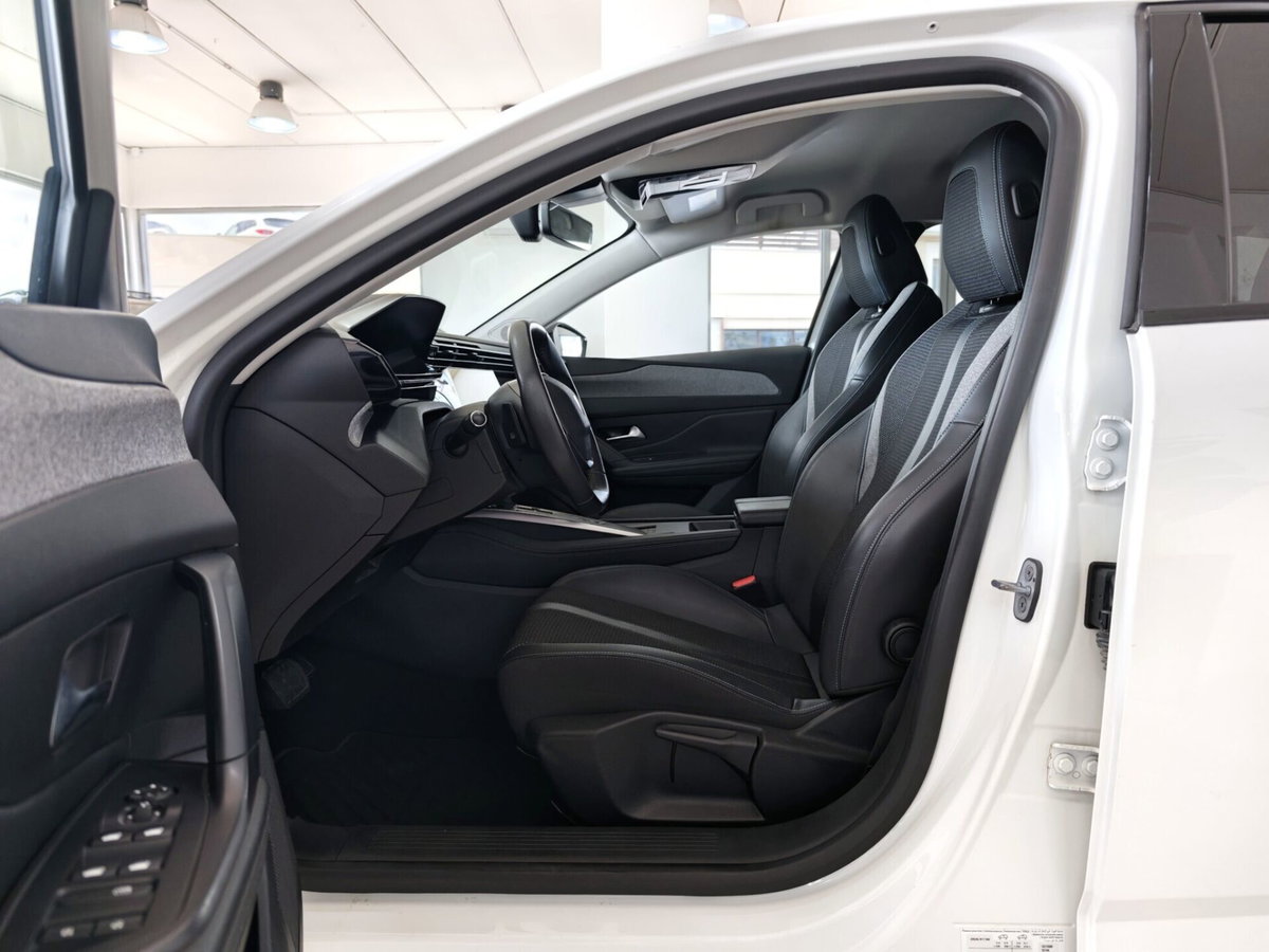 Peugeot 308 SW BlueHDi 130 S&S EAT8 Allure Pack (12)