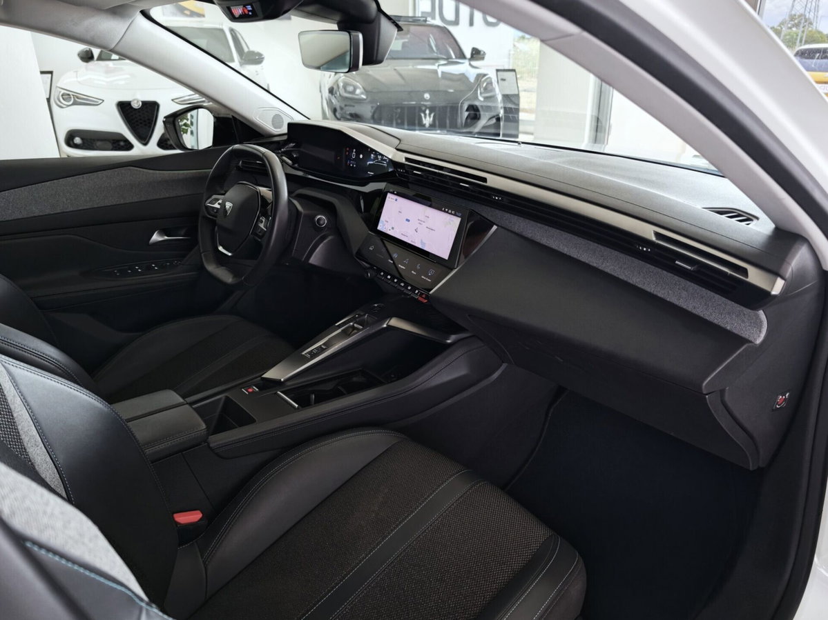 Peugeot 308 SW BlueHDi 130 S&S EAT8 Allure Pack (13)