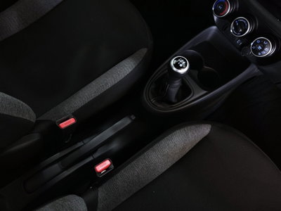 Toyota Aygo X 1.0 VVT-i 72 CV 5 porte Limited Air (13)