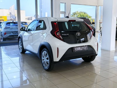 Toyota Aygo X 1.0 VVT-i 72 CV 5 porte Limited Air (4)
