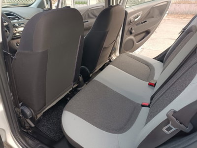 Fiat Grande Punto 1.4 5 porte Actual Natural Power (13)