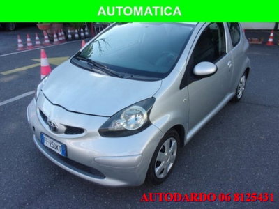 Toyota Aygo 1.0 12V VVT-i 3 porte Sol usata