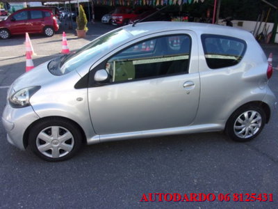 Toyota Aygo 1.0 12V VVT-i 3 porte Sol (3)