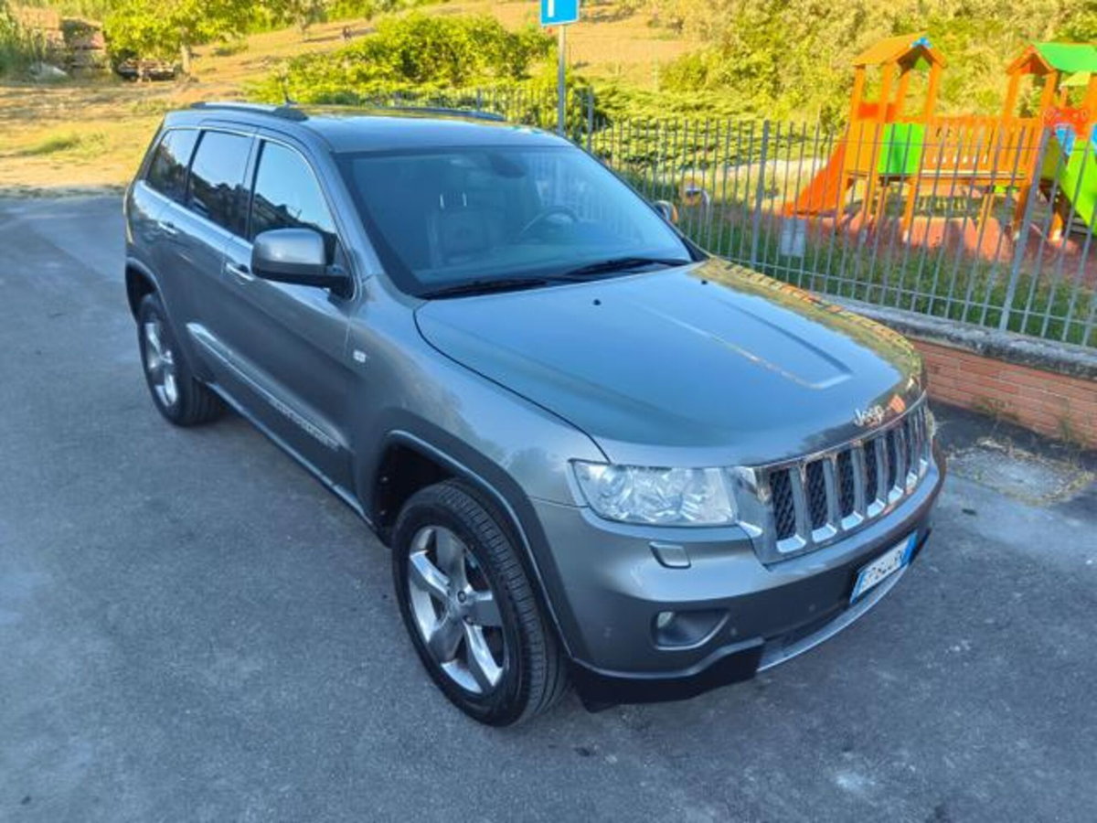 Jeep Grand Cherokee 3.0 CRD 241 CV Limited (2)