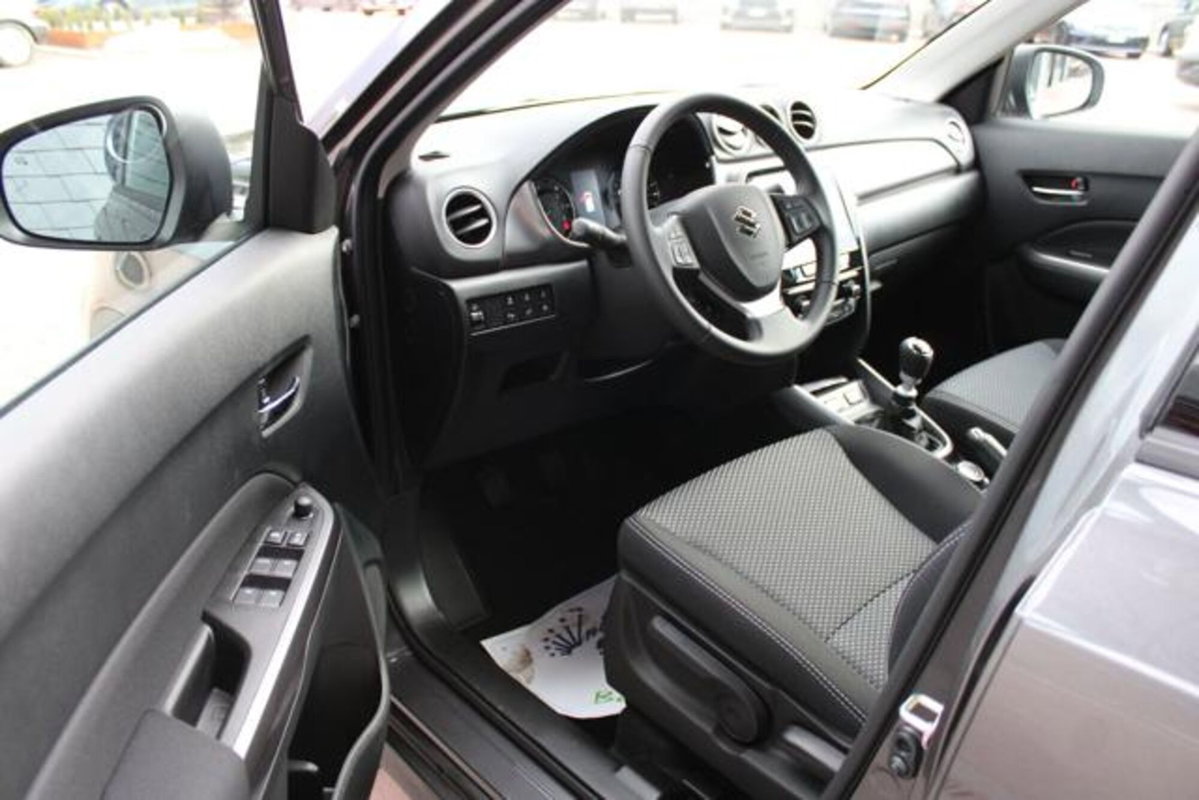 Suzuki Vitara 1.4 Hybrid 4WD AllGrip Easy Cool (8)