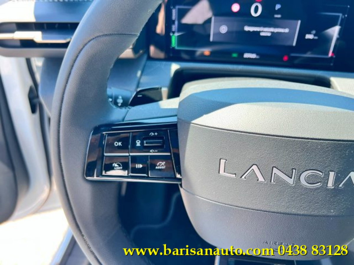 Lancia Ypsilon 1.2 mhev Edizione Limitata Cassina e-dct (11)
