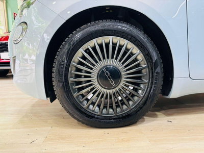 Fiat 500 Cabrio e Cabrio 42 kWh La Prima II (8)