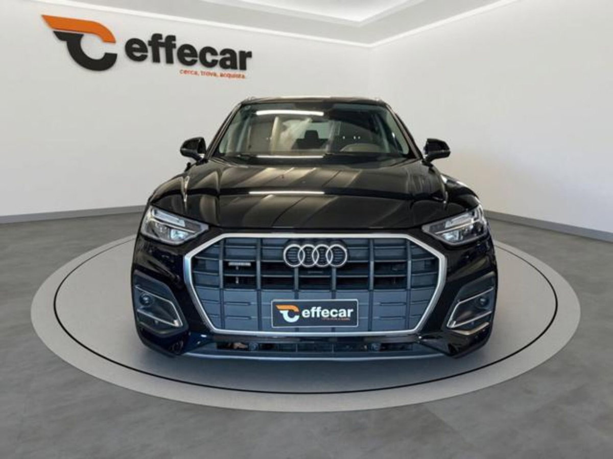 Audi Q5 40 TDI 204 CV quattro S tronic Business (2)