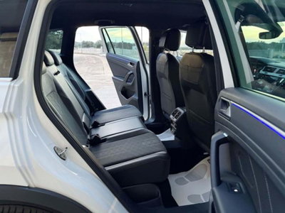 Volkswagen Tiguan 2.0 TDI 150 CV SCR DSG 4MOTION R-Line (11)