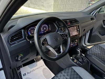 Volkswagen Tiguan 2.0 TDI 150 CV SCR DSG 4MOTION R-Line (13)