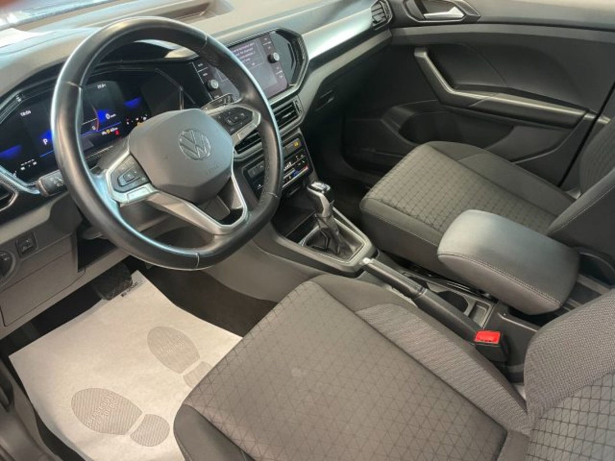 Volkswagen T-Cross 1.0 TSI 110 CV DSG Sport (16)