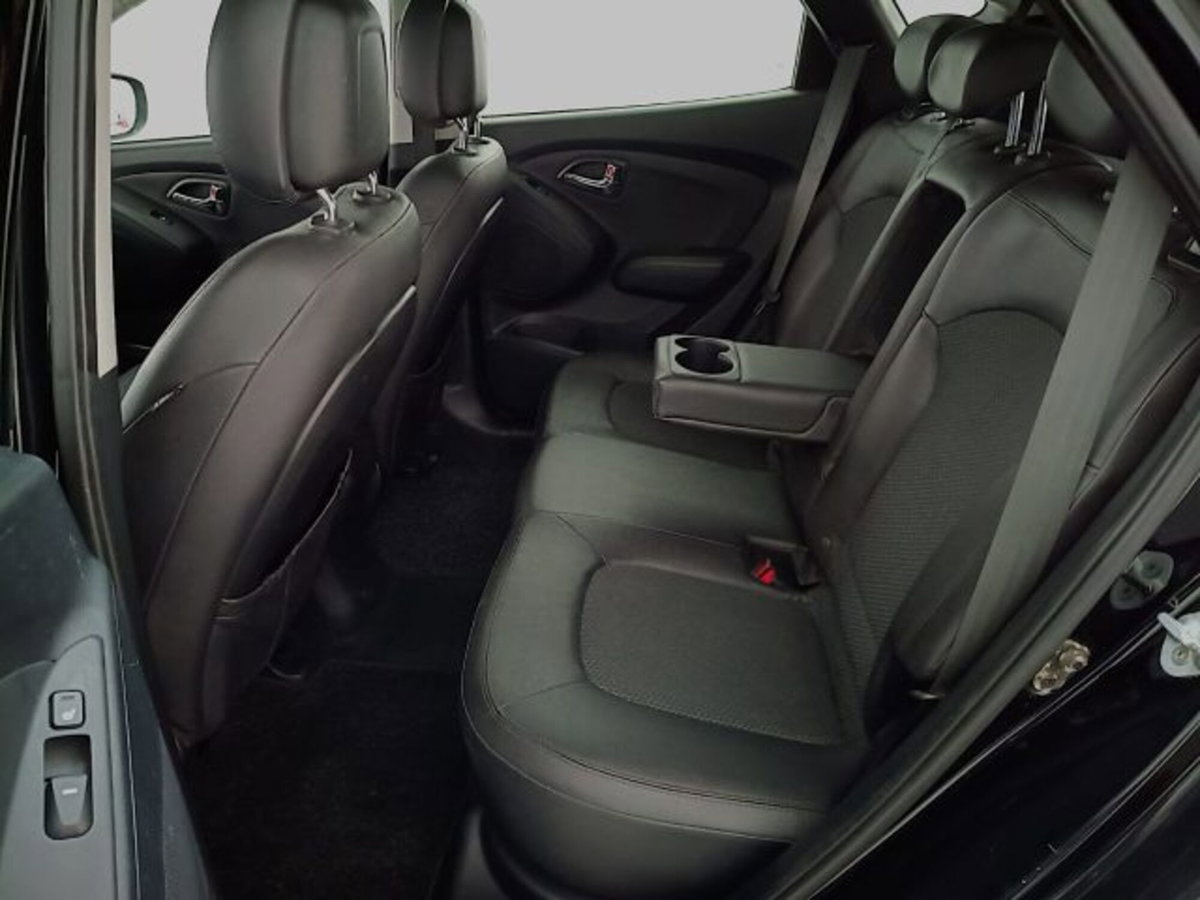 Hyundai ix35 2.0 CRDi 4WD Comfort (11)