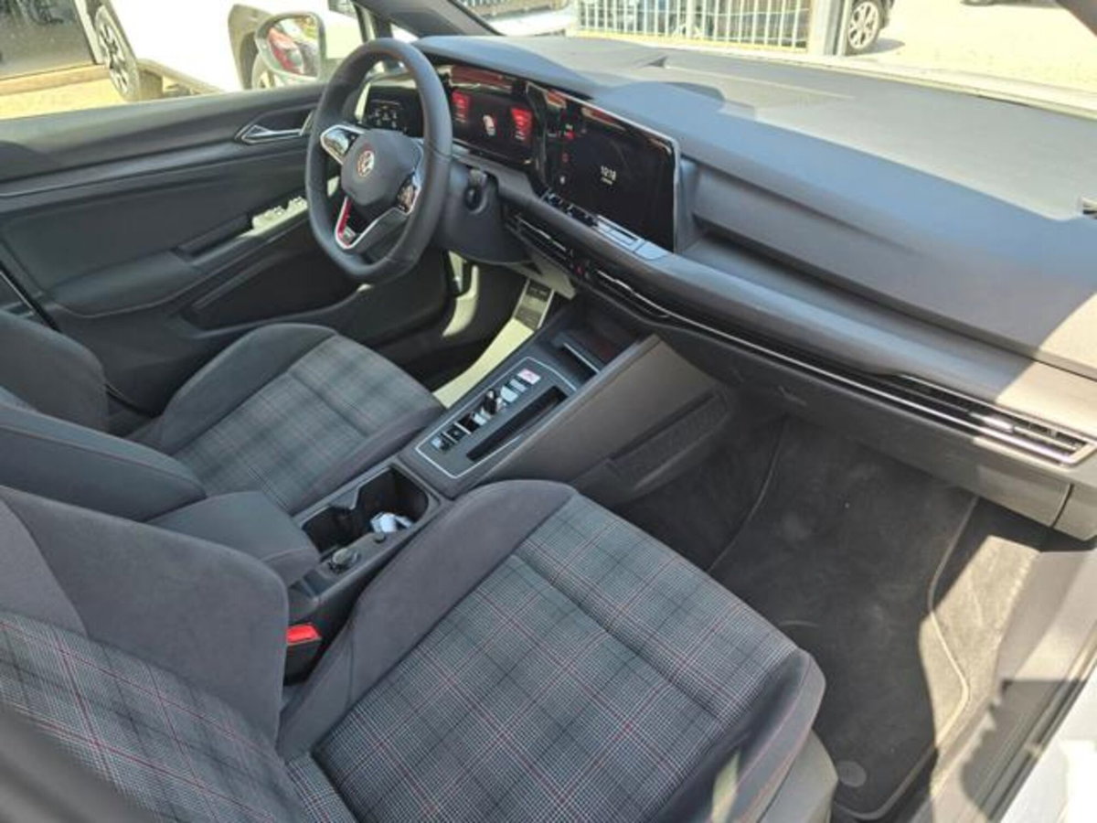 Volkswagen Golf 2.0 TSI GTI DSG (10)