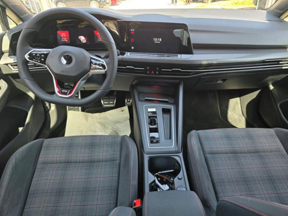 Volkswagen Golf 2.0 TSI GTI DSG (11)