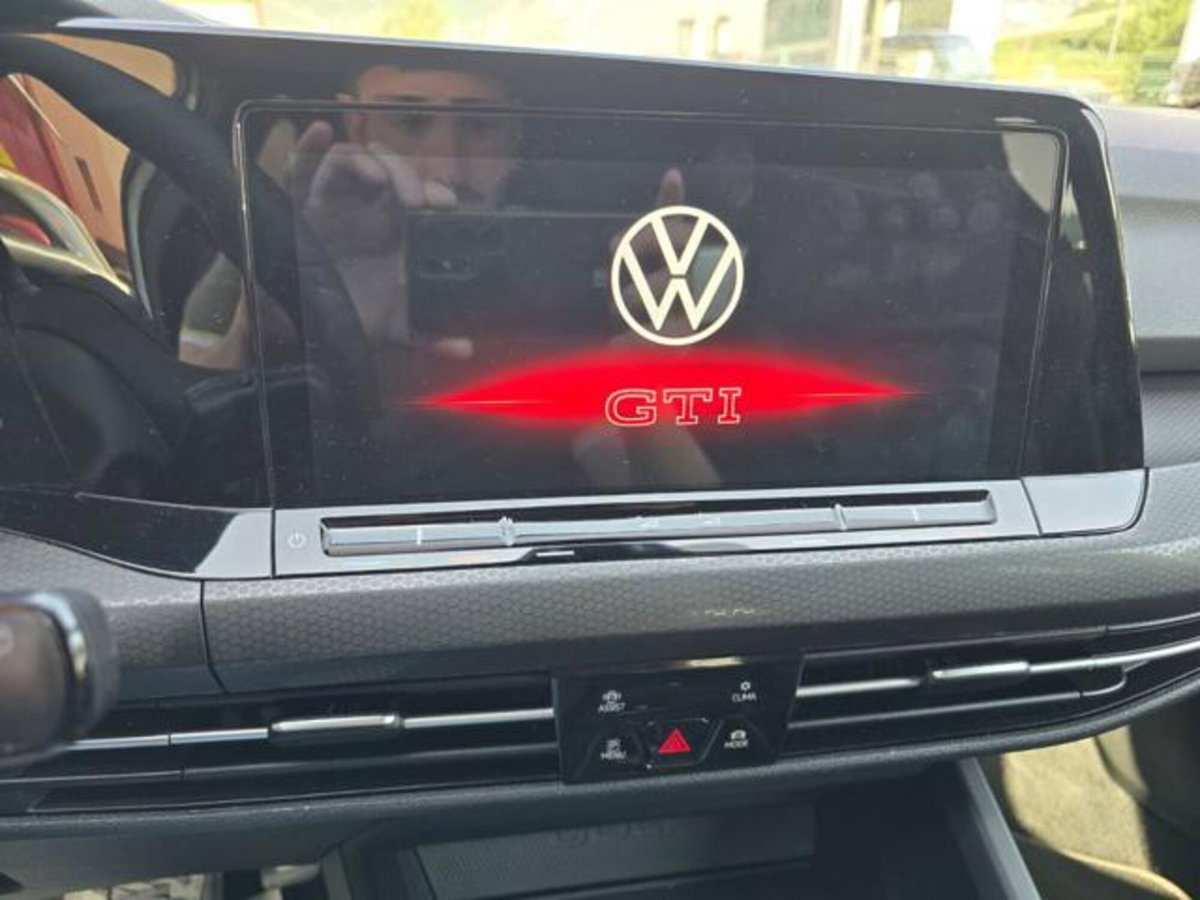 Volkswagen Golf 2.0 TSI GTI DSG (13)