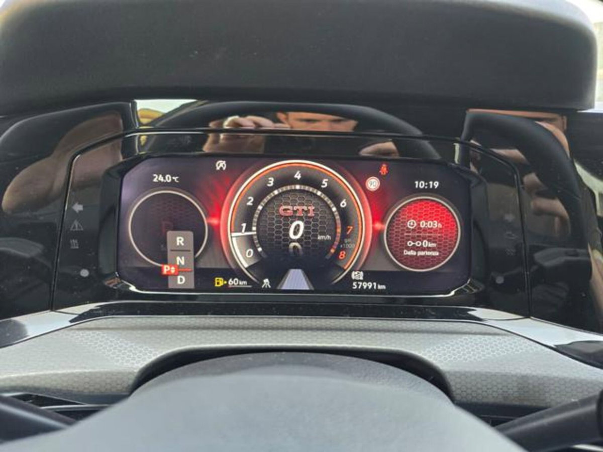 Volkswagen Golf 2.0 TSI GTI DSG (16)