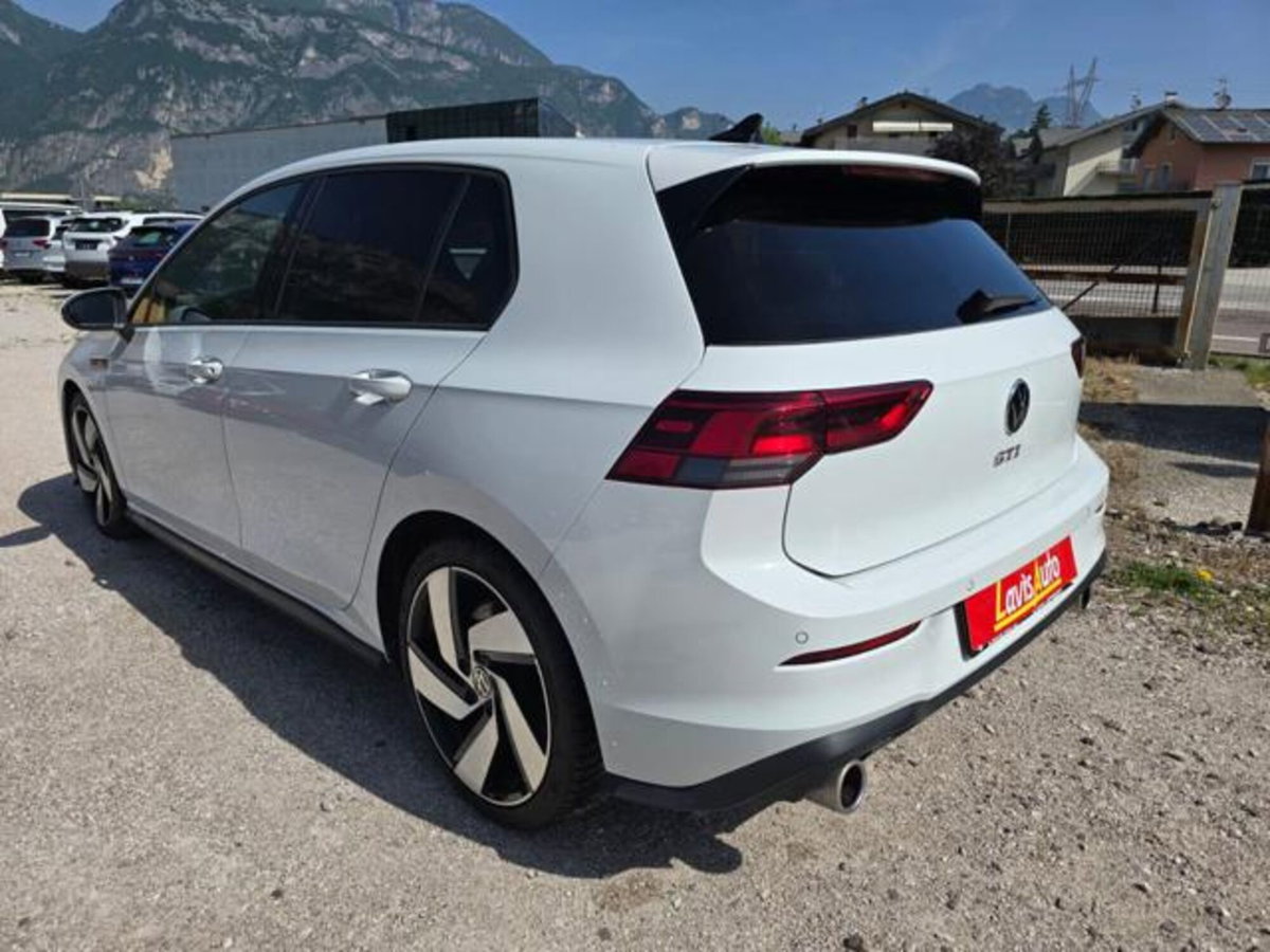 Volkswagen Golf 2.0 TSI GTI DSG (4)