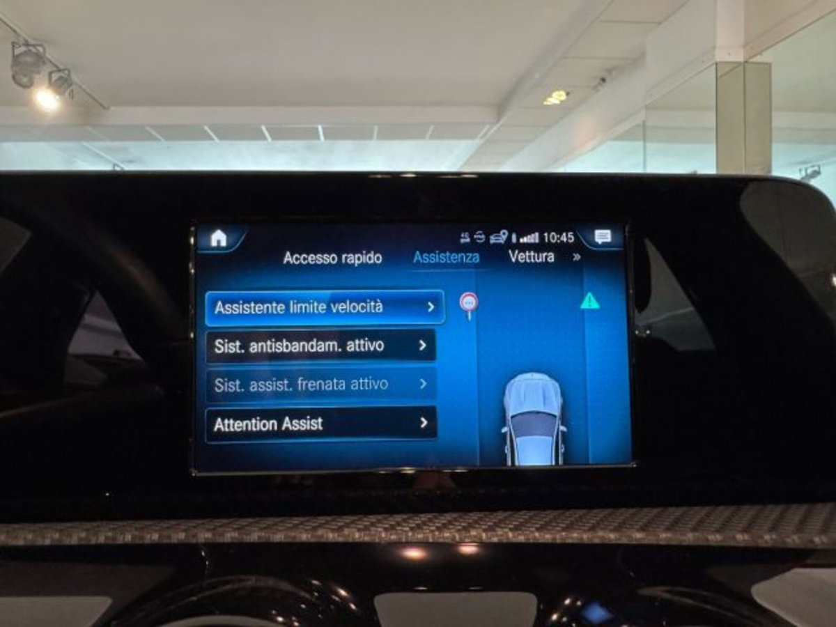 Mercedes-Benz CLA 220 d Automatic 4Matic Premium (17)