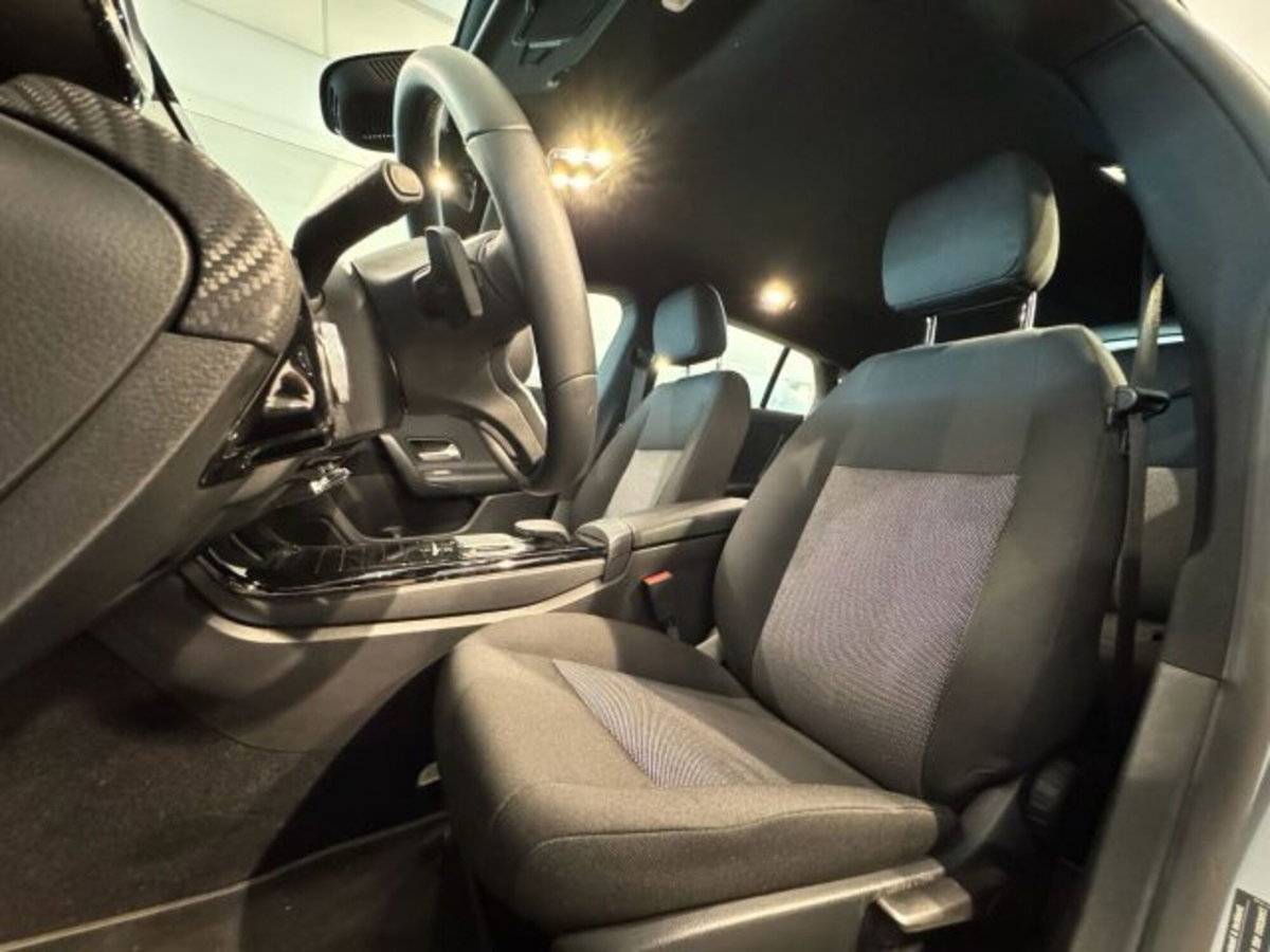 Mercedes-Benz CLA 220 d Automatic 4Matic Premium (19)