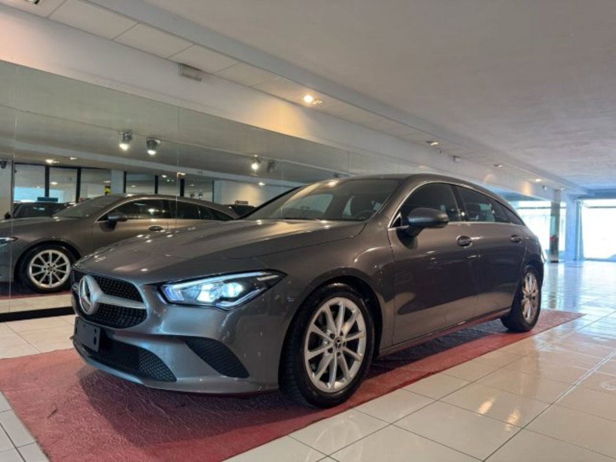 Mercedes-Benz CLA 220 d Automatic 4Matic Premium (3)