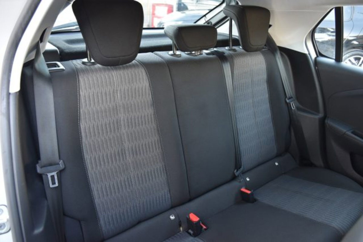 Opel Corsa 1.2 Edition (14)