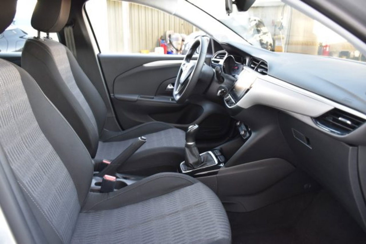 Opel Corsa 1.2 Edition (15)