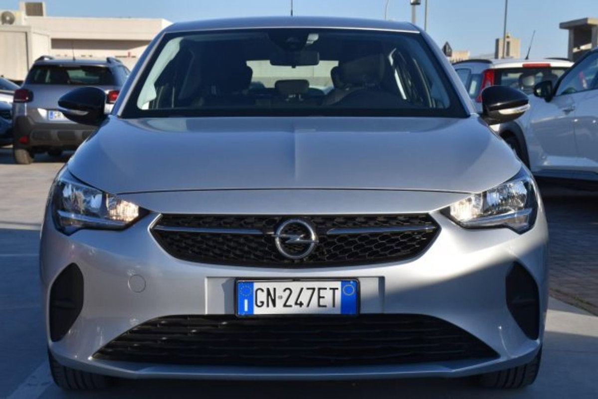Opel Corsa 1.2 Edition (2)