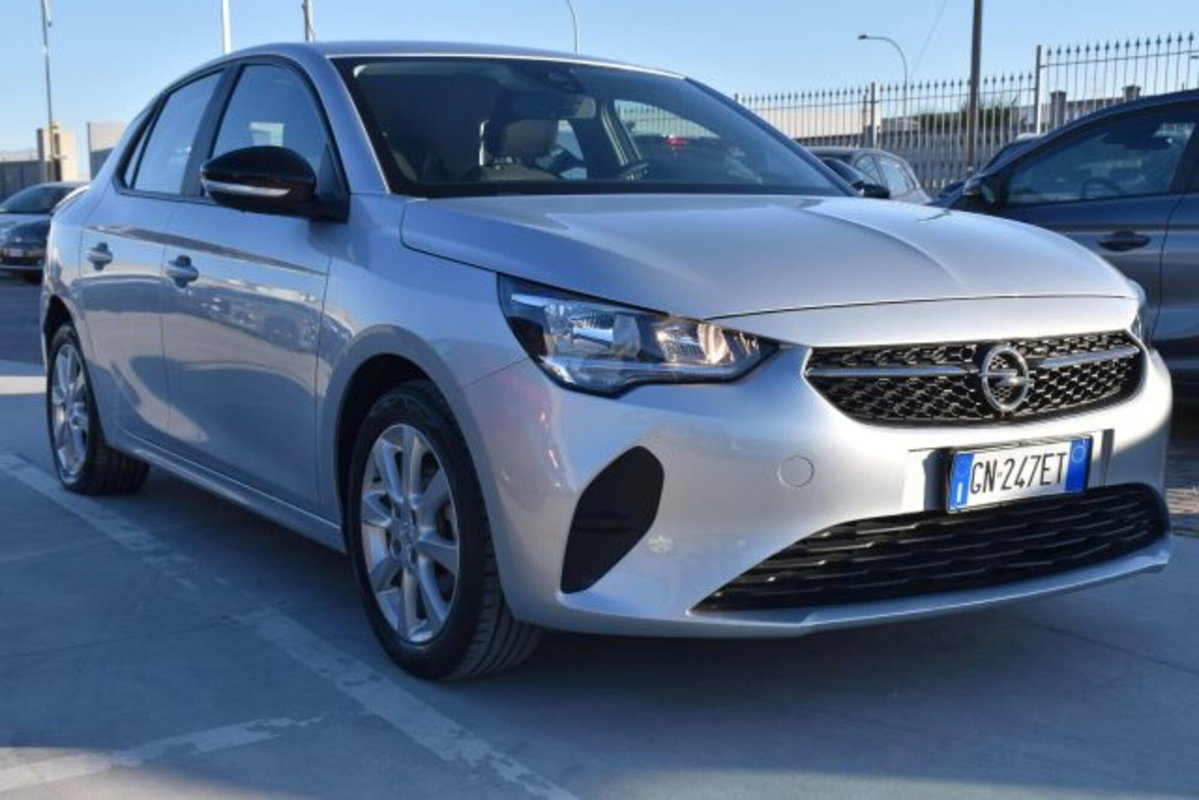 Opel Corsa 1.2 Edition (3)