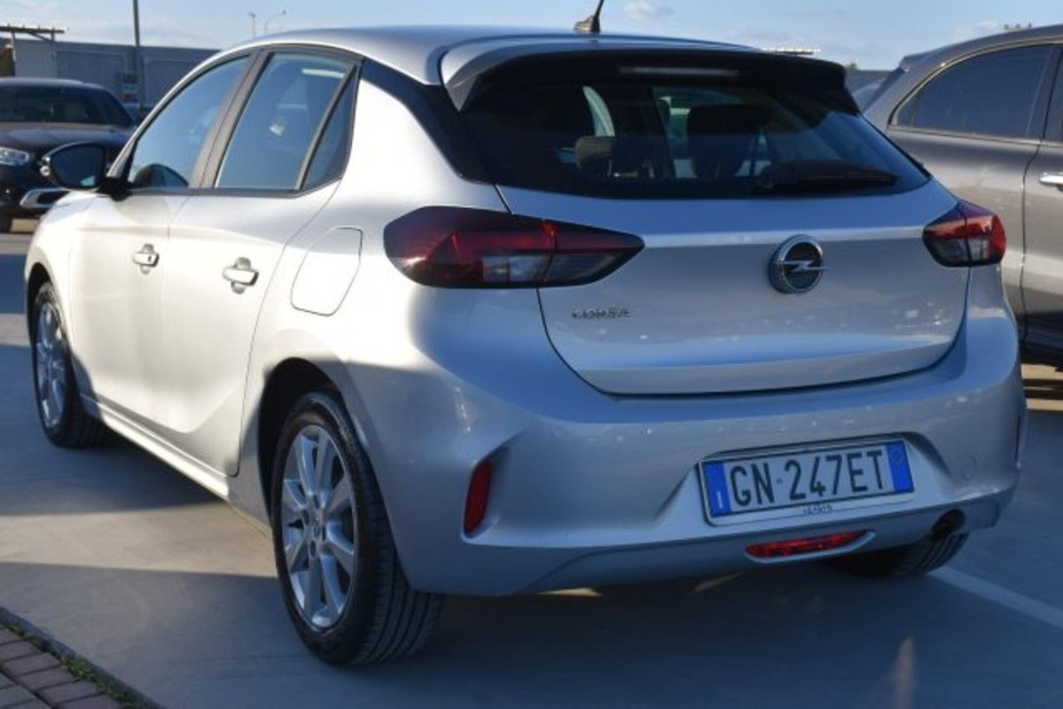 Opel Corsa 1.2 Edition (6)