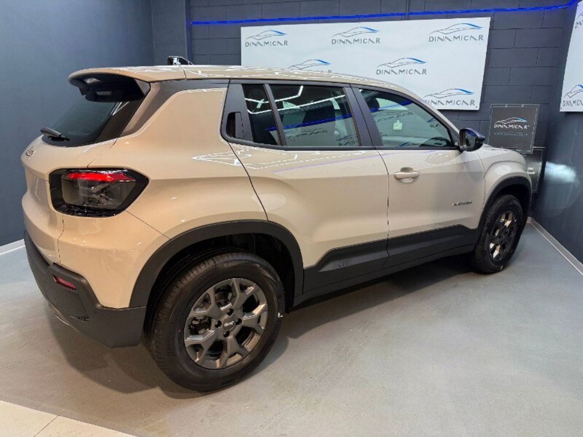 Jeep Avenger 1.2 turbo e-hybrid mhev Black Edition fwd 110cv edct6 (6)