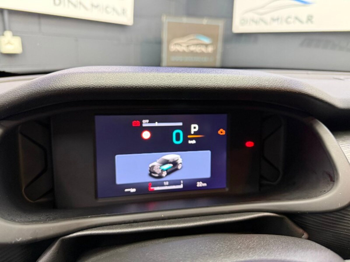 Jeep Avenger 1.2 turbo e-hybrid mhev Black Edition fwd 110cv edct6 (9)