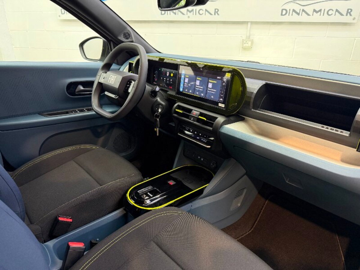 Fiat Grande Panda 1.2 hybrid Icon 110cv edct (11)
