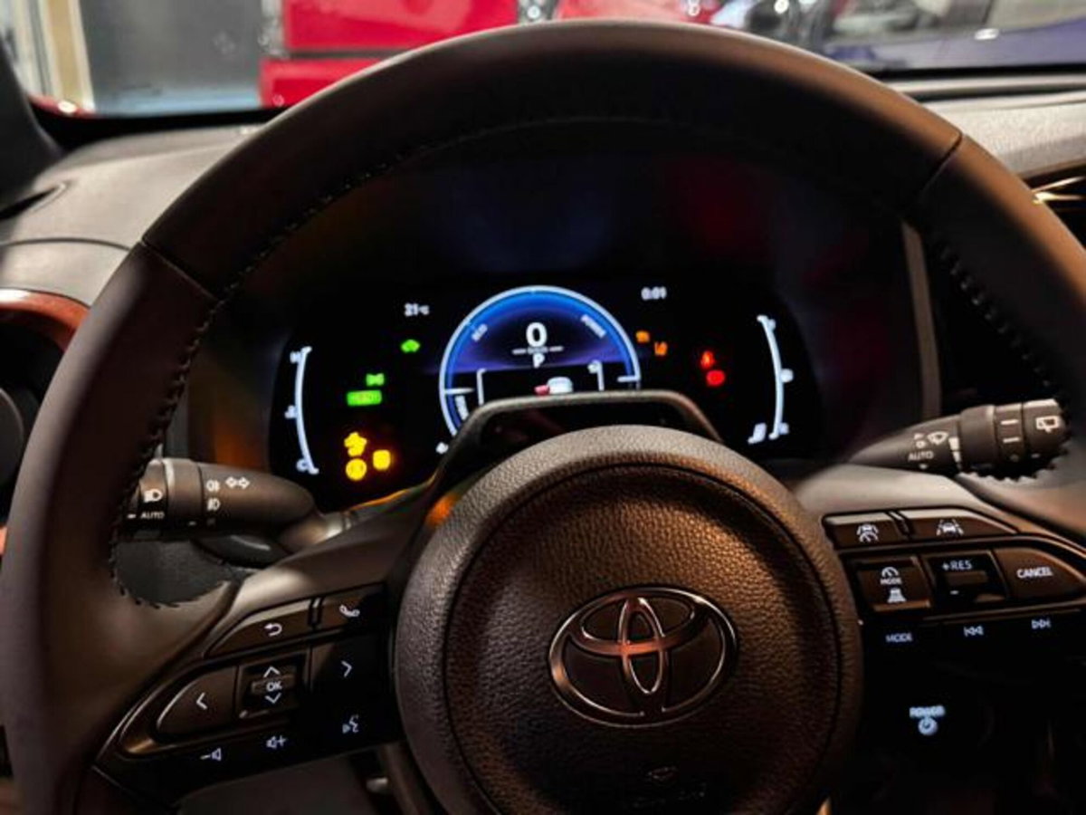 Toyota Aygo X 1.5 hybrid Icon e-cvt (11)