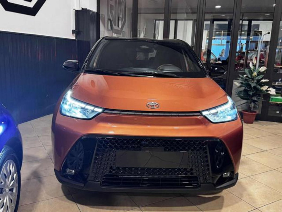 Toyota Aygo X 1.5 hybrid Icon e-cvt (2)