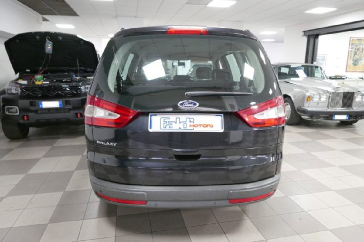 Ford Galaxy 2.0 TDCi 163 CV DPF Titanium (5)