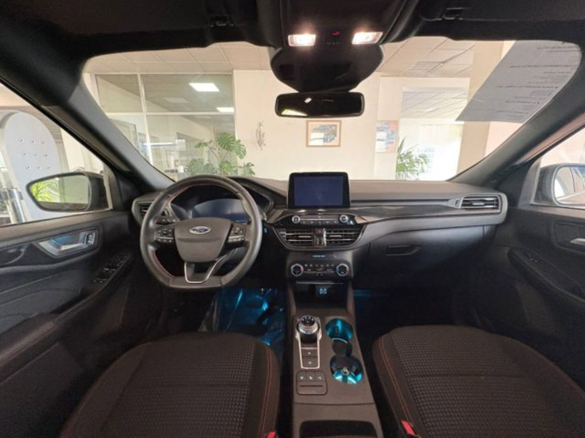 Ford Kuga 2.5 Full Hybrid 190 CV CVT AWD ST-Line X (2)