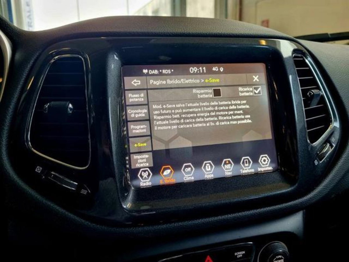 Jeep Compass 1.3 T4 190CV PHEV AT6 4xe Business Plus (10)