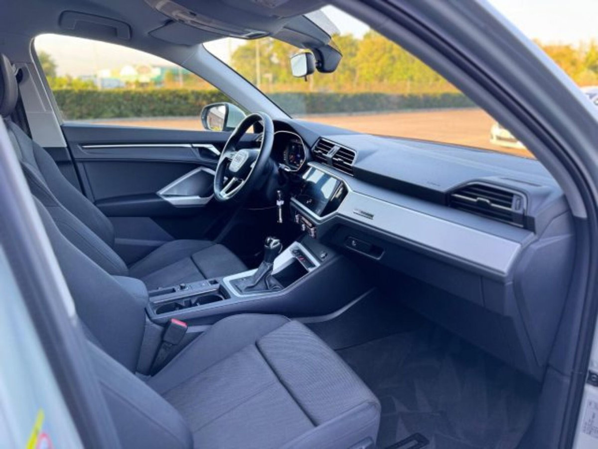 Audi Q3 Sportback 35 TDI quattro S tronic S line edition (13)